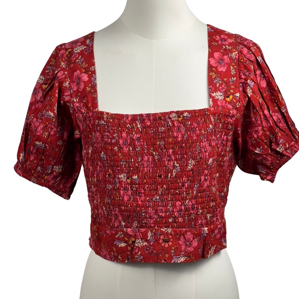Band of the Free Joelle Crimson Pink Floral Smocked Crop Top Large‎ Square Neck